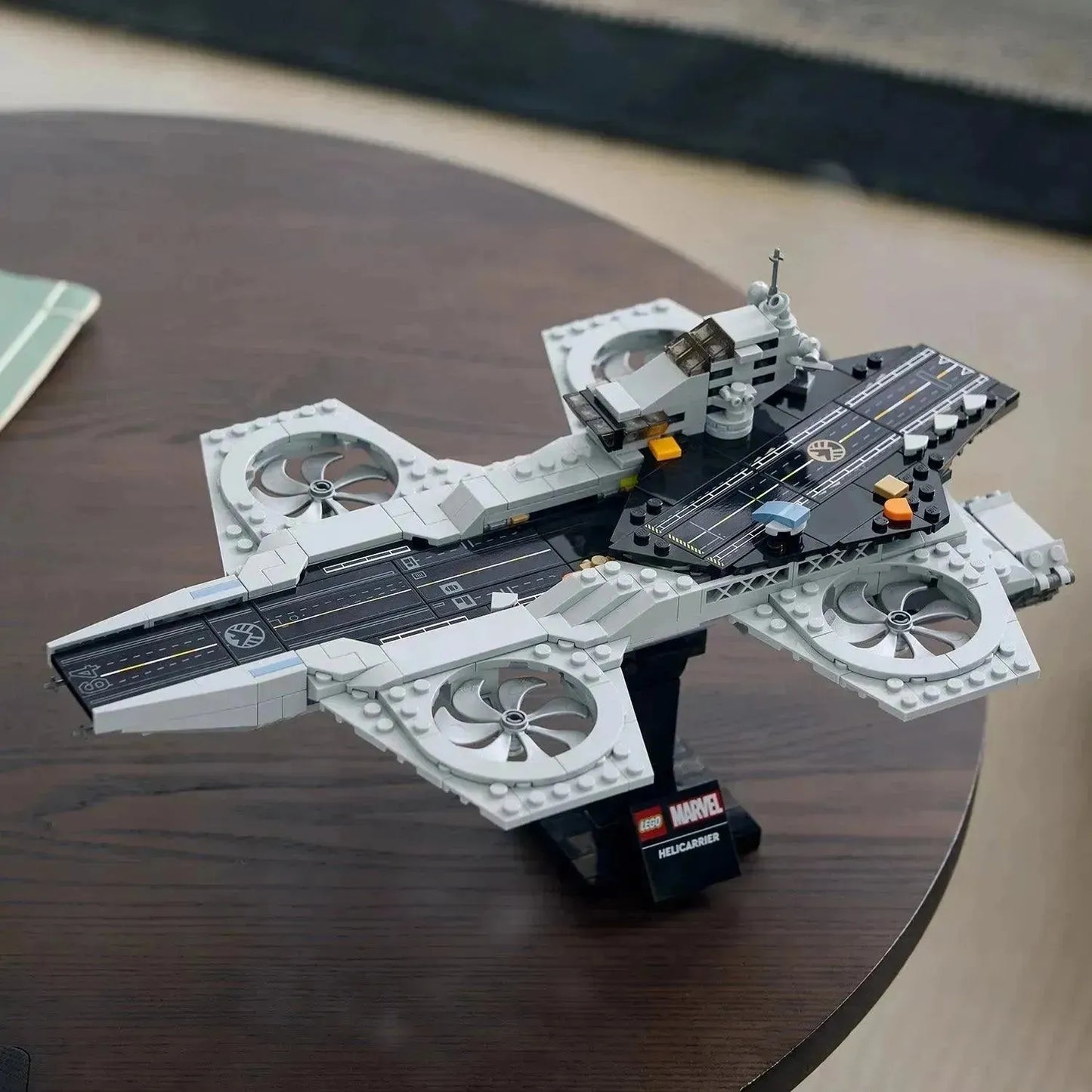 LEGO The Avengers Helicarrier 76295 Superhelden 