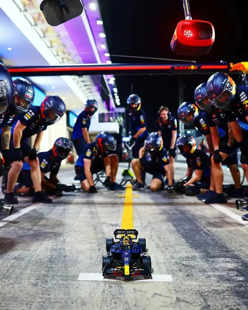 LEGO Red Bull Max Verstappen 42206 Technic (Lieferung: 1. Mai 2025)
